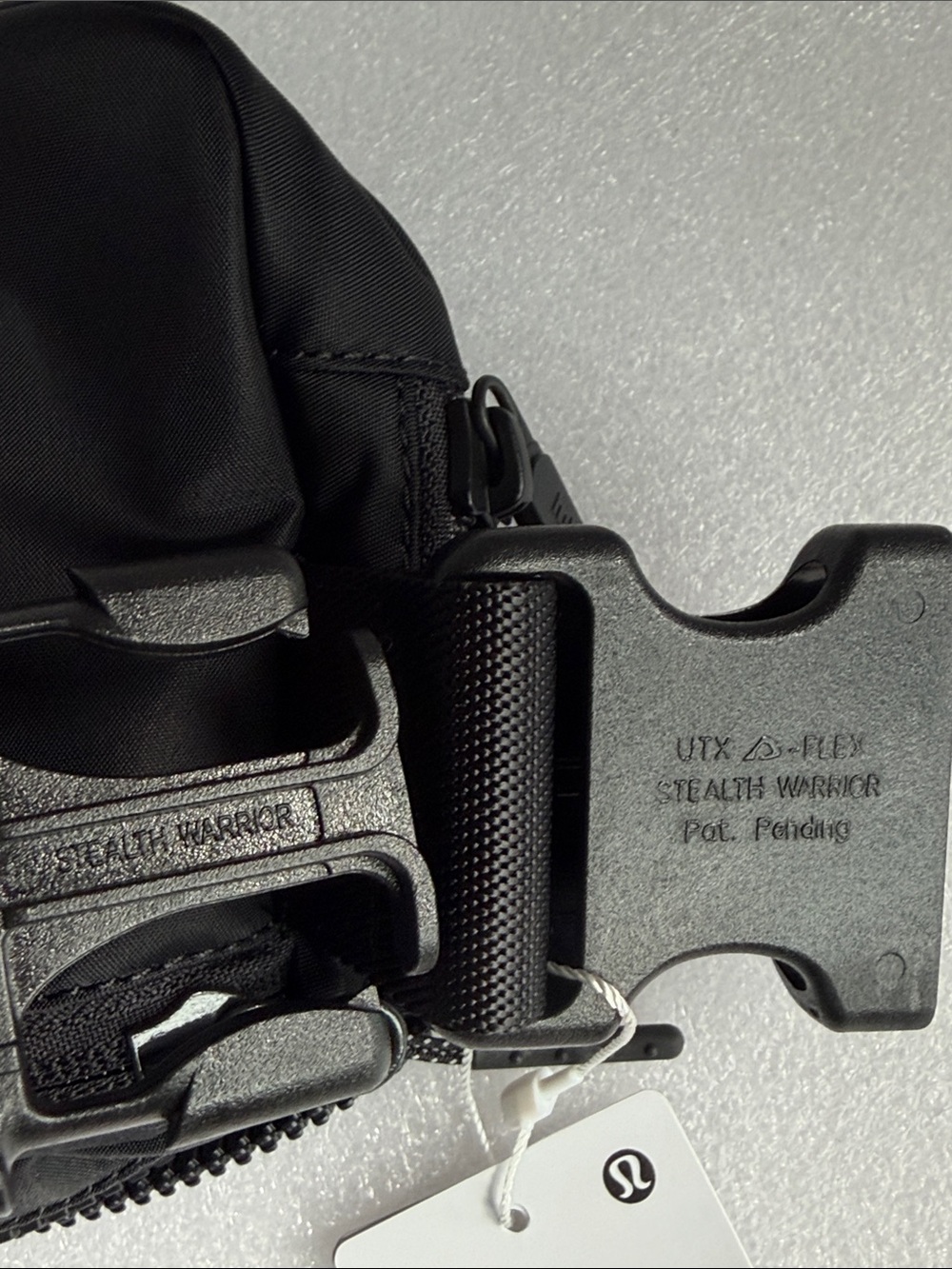 🆕 LULULEMON Everywhere Belt Bag Miami Black NWT - Picture 9 of 13